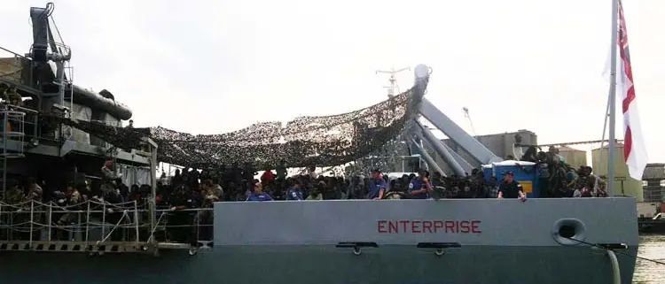 Migranti, in 550 sono sbarcati a Corigliano. Ci sono 48 bambini