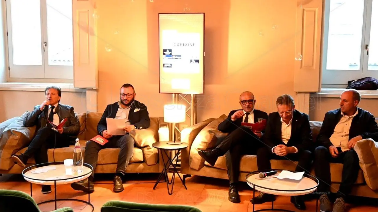 Acri, presentato il \"festival d'estate\": i nomi degli artisti che si esibiranno presso l'anfiteatro comunale