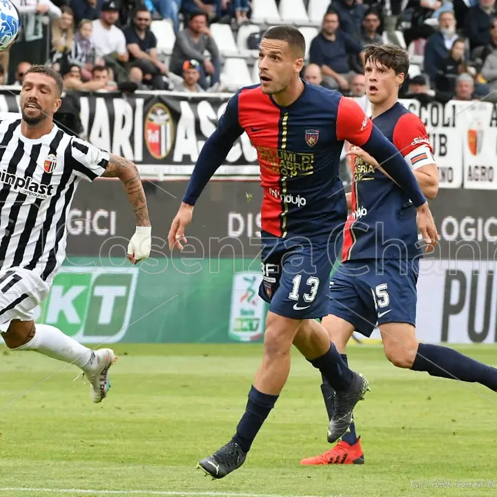 Cosenza-Modena: i convocati. C'è la decisione su Meroni