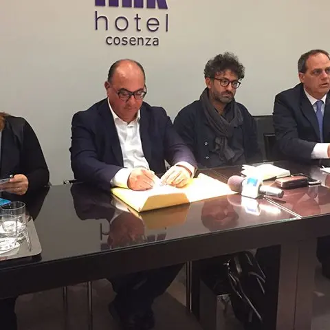 Guccione: \"Far luce su irregolarità amministrative al Comune di Cosenza\"