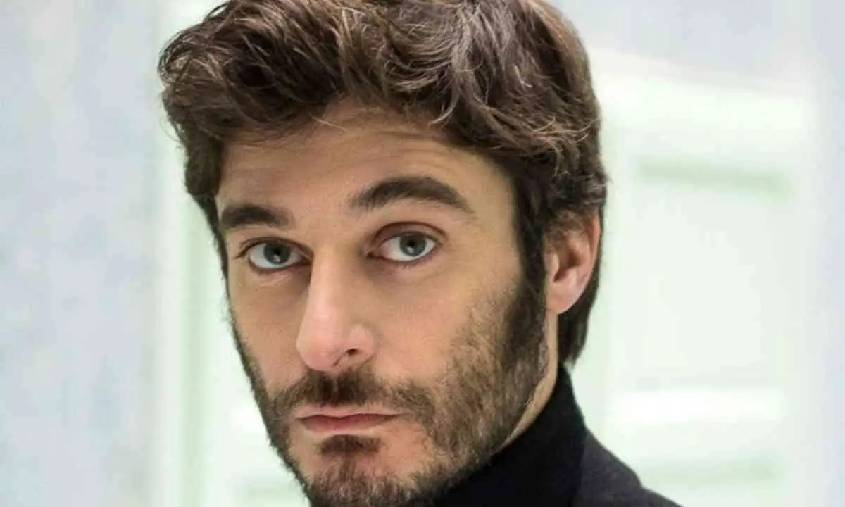 Rende Teatro Festival, sul palco arriva Lino Guanciale con \"Non svegliate lo spettatore\"