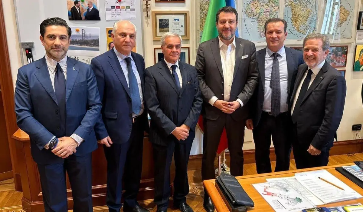 Crollo del viadotto di Longobucco: vertice tra Salvini, Anas e i sindaci