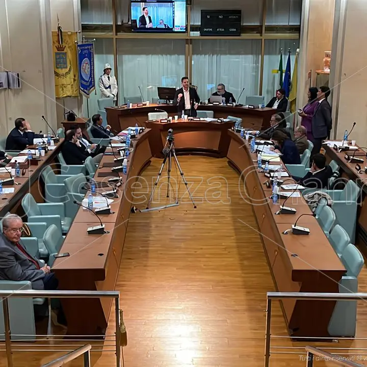 Assunzioni a Corigliano-Rossano, Fratelli d’Italia attacca Stasi in Consiglio\n