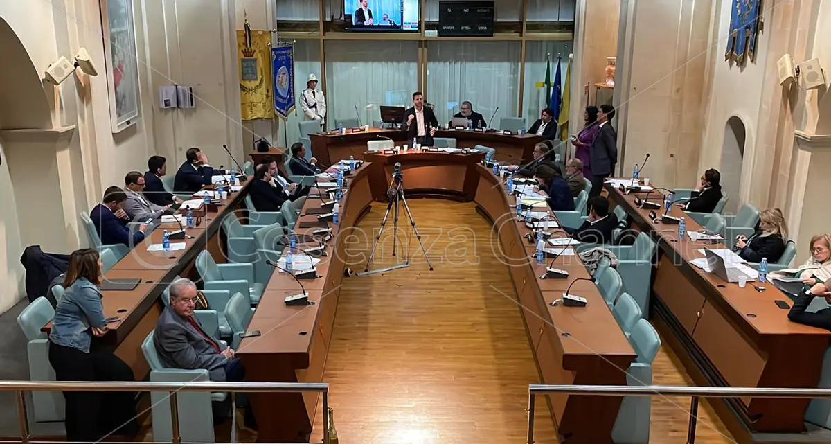 Assunzioni a Corigliano-Rossano, Fratelli d’Italia attacca Stasi in Consiglio\n