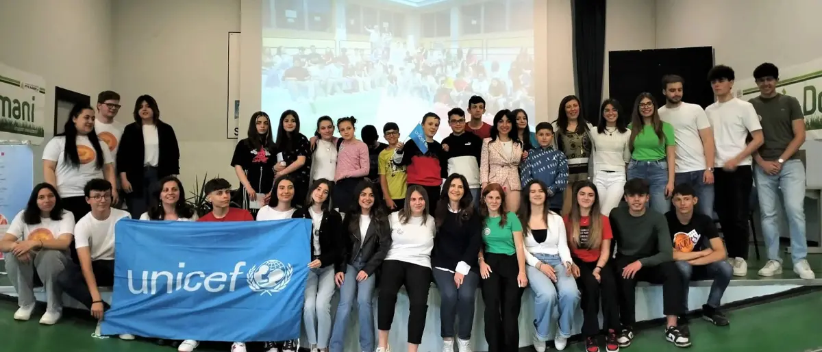 Rende, gli studenti del Pitagora omaggiano la Costituzione con racconti e lavori inediti