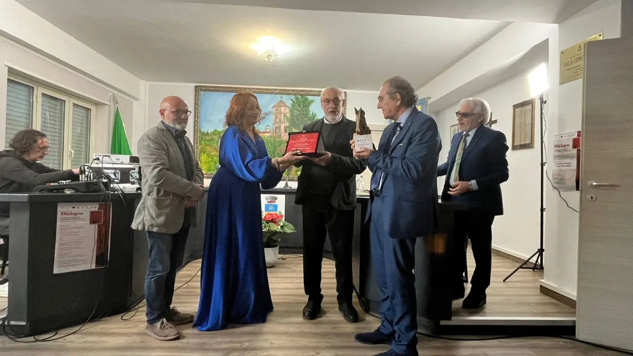 Figline Vigliaturo, lectio magistralis dello scrittore Pierfranco Bruni al festival \"Dialogos\"