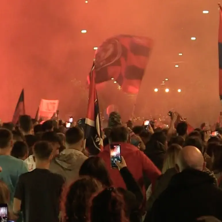 Cosenza, arrivo nel pomeriggio a Lamezia Terme. Poi grande festa in città