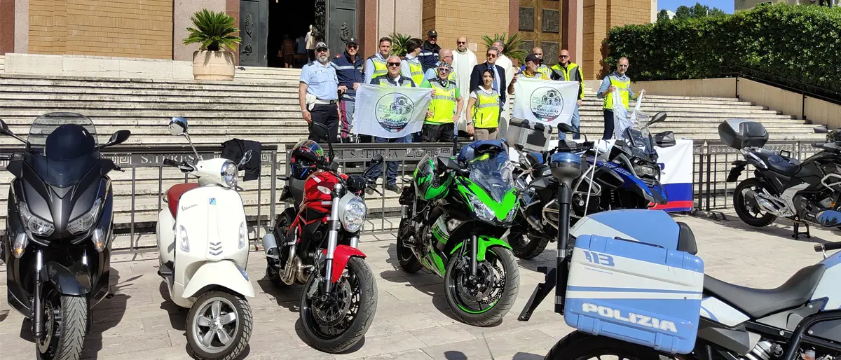 Cosenza, prima uscita del Moto club della Polizia di Stato