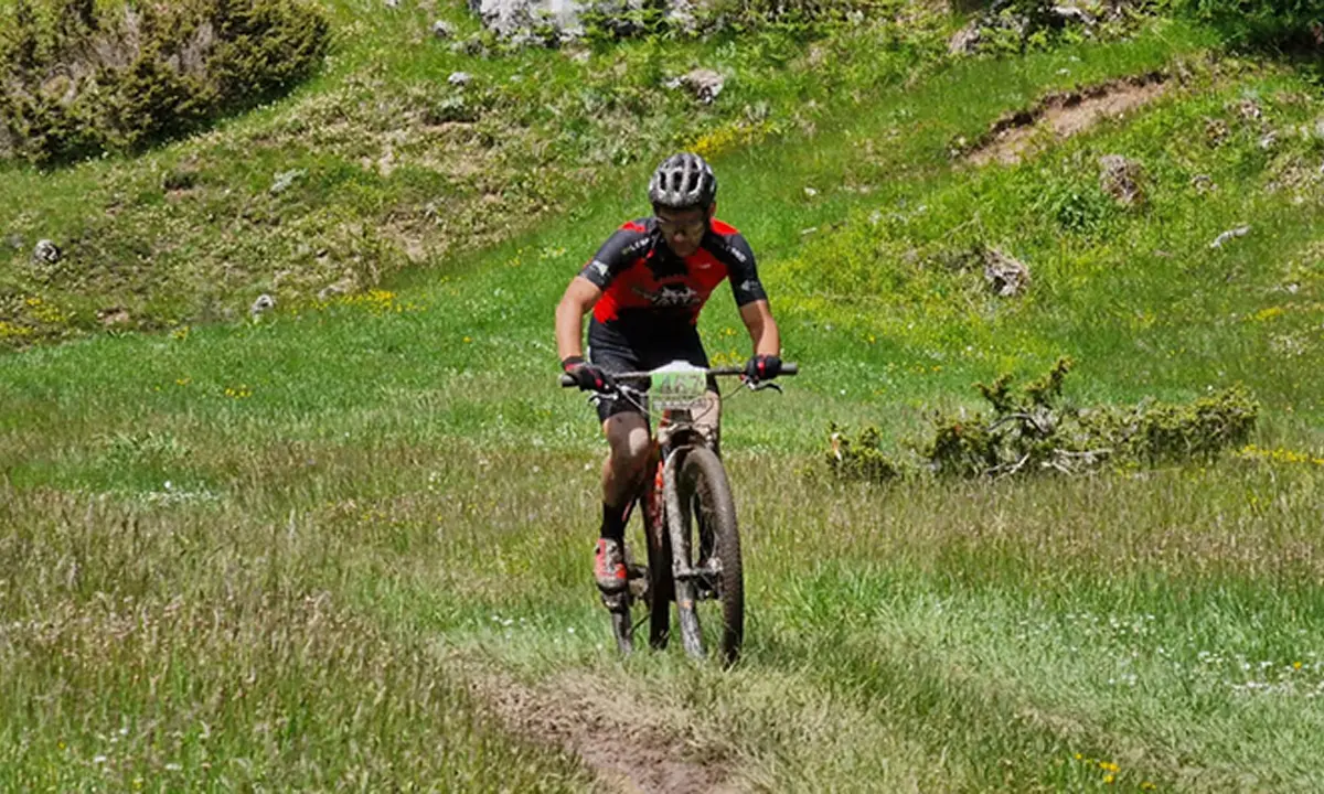Marathon degli Aragonesi, trionfa Manuele Spica della Rolling Bike Racing Team
