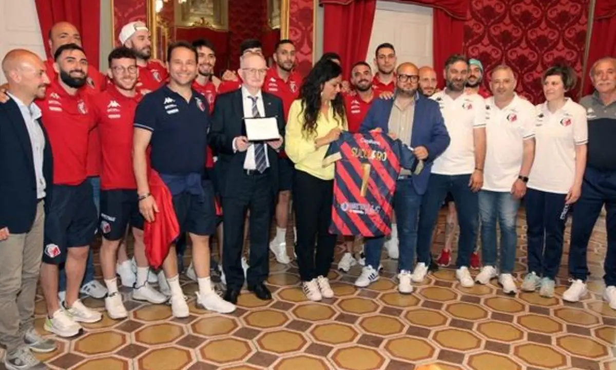 Calcio a 5, la Pirossigeno Cosenza in trionfo nella sede della Provincia