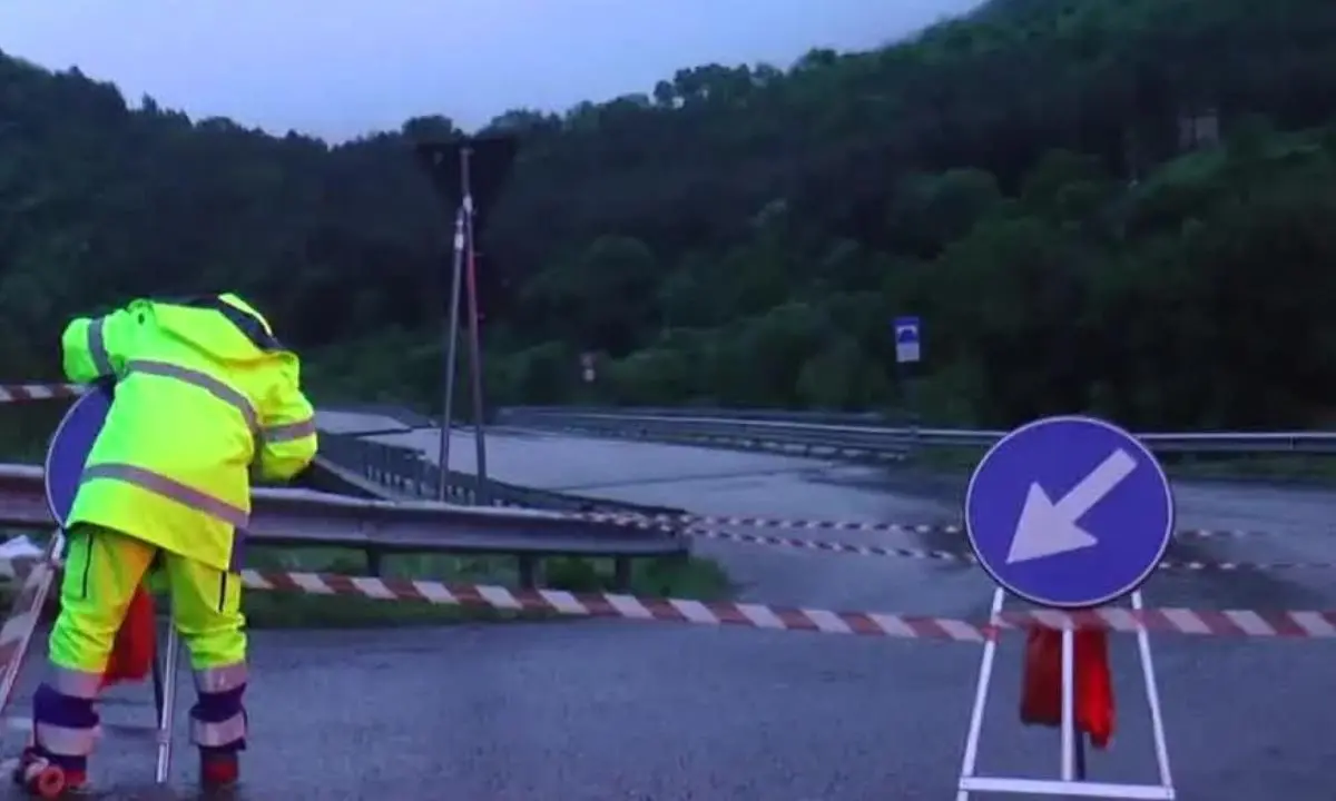 Viadotto crollato Longobucco, la popolazione esasperata: «Siamo stati abbandonati»