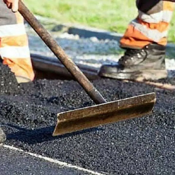 Rende, al via i lavori di bitumazione nella zona industriale