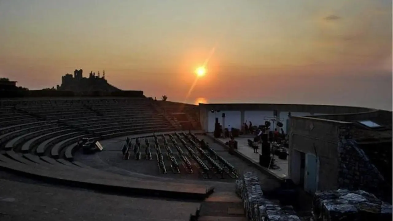 Diamante, presentato il cartellone dell'estate al teatro dei Ruderi di Cirella