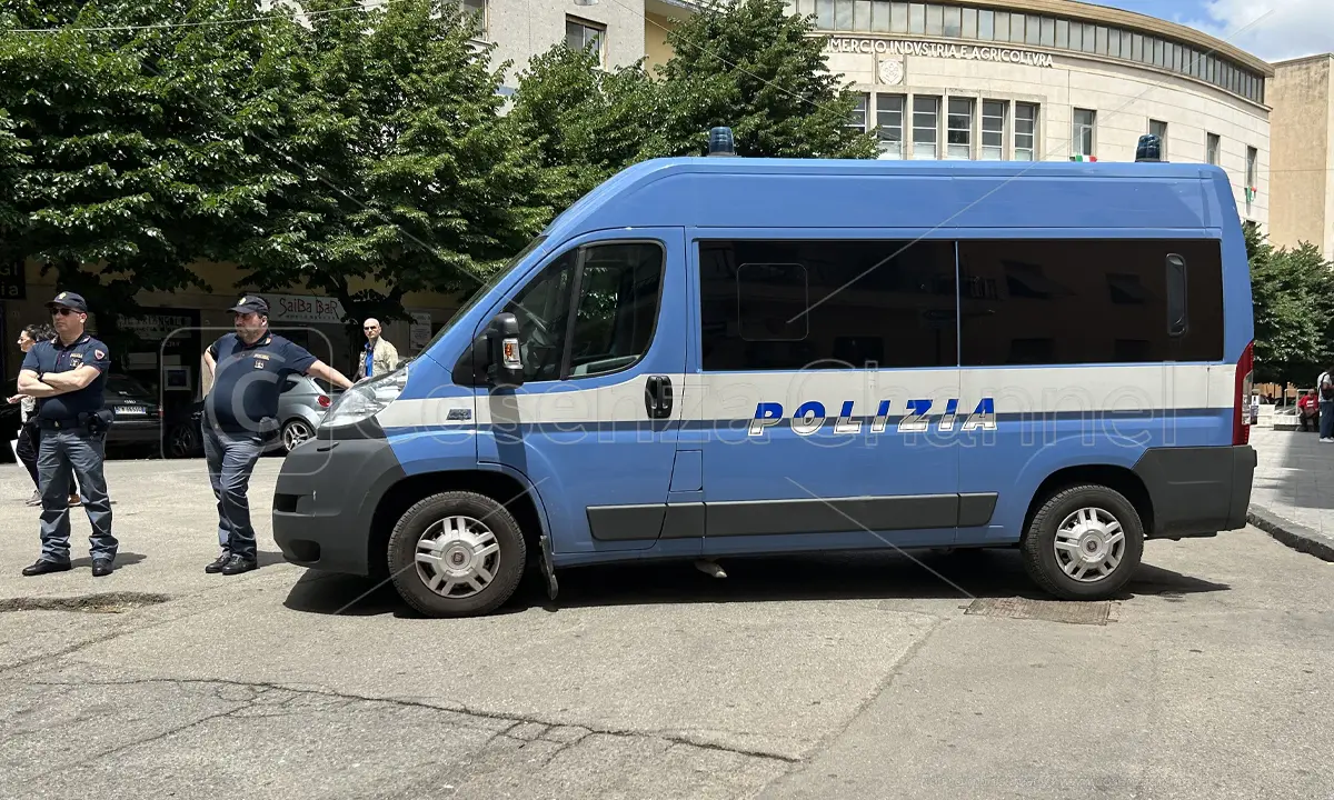 Cosenza, 9 denunce e 3 arresti nel report settimanale della Questura