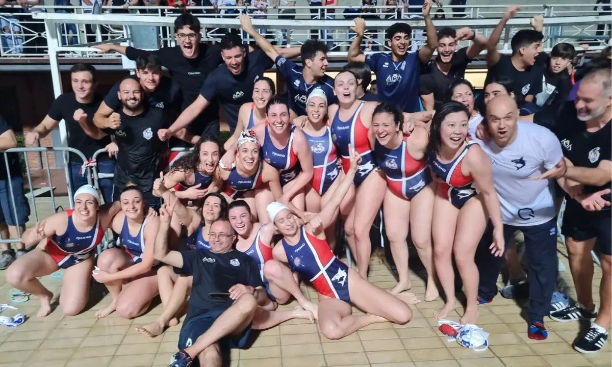 Cosenza Pallanuoto femminile in Serie A1, festa in piscina con mille tifosi