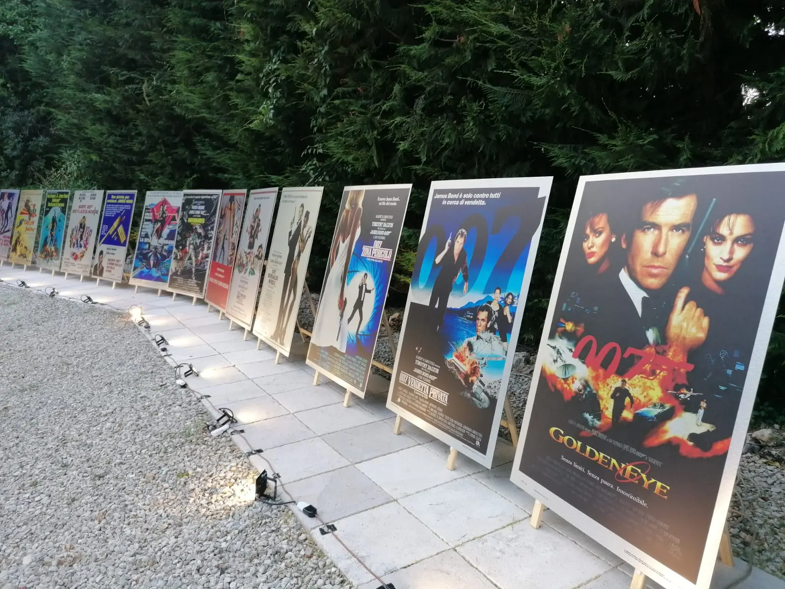 Carolei \"set cinematografico\" in memoria di \"Cubby\" Broccoli, il produttore di James Bond | FOTO