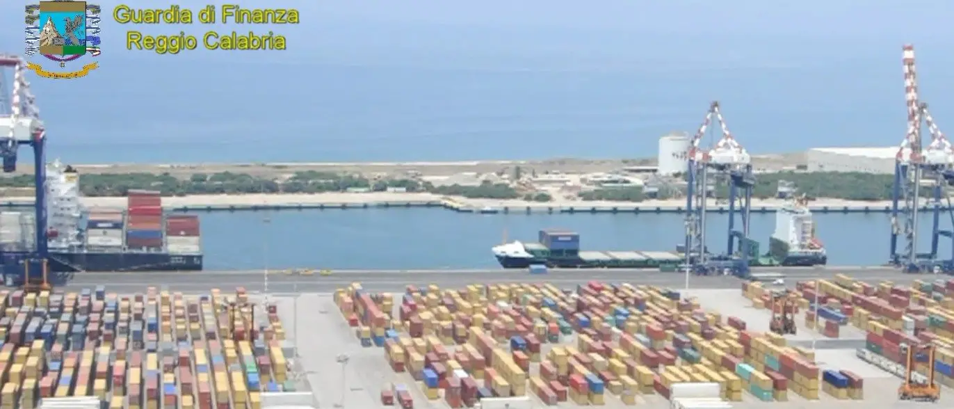 Porto di Gioia Tauro, sequestrati 115 kg di cocaina purissima