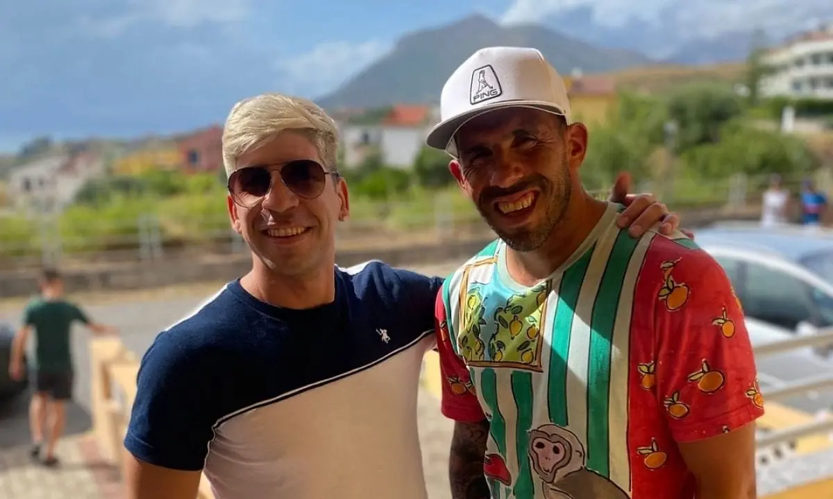Carlitos Tevez in vacanza sul Tirreno: l'Apache ospite a Praia a Mare