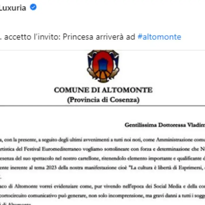 Pace fatta tra Altomonte e Luxuria: l'ex deputata si esibirà nel borgo cosentino