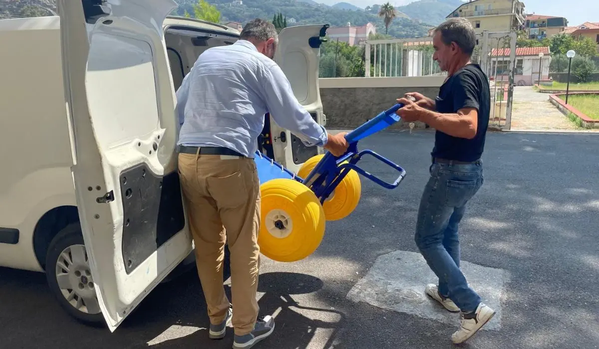 Cetraro, disabile non può andare in spiaggia: scoppia la polemica