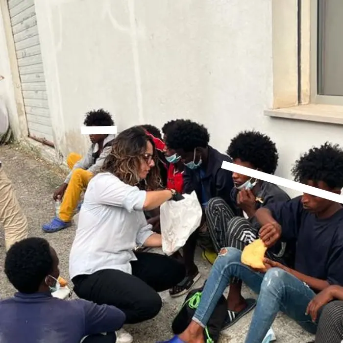 Volevano raggiungere i loro coetanei a Roma, otto minori eritrei in fuga dal Cara di Crotone ritrovati a Cariati