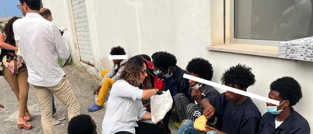 Volevano raggiungere i loro coetanei a Roma, otto minori eritrei in fuga dal Cara di Crotone ritrovati a Cariati