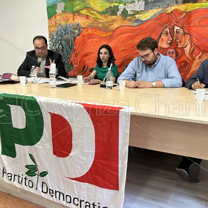 Pd Cosenza, presa di posizione sulla città unica e \"messaggio\" ai consiglieri regionali