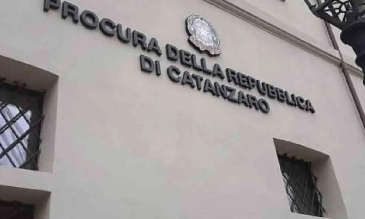 Occhiuto indagato per corruzione: sarebbero coinvolti anche ex vertici Amaco