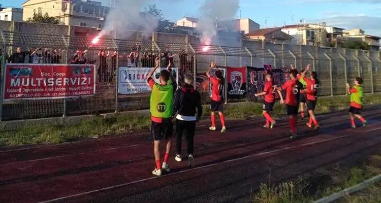 Brutium, primo squillo. A Belvedere vincono 2-0 i rossoblù