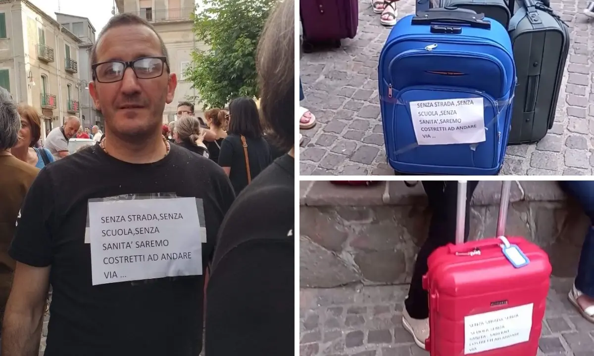 Longobucco, sit-in dei cittadini in piazza: «Saremo costretti ad andarcene»