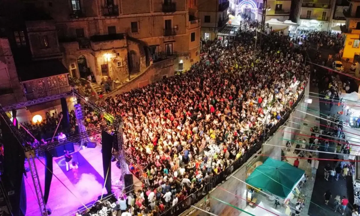 A San Lucido musica e bancarelle per la festa patronale di San Giovanni Battista