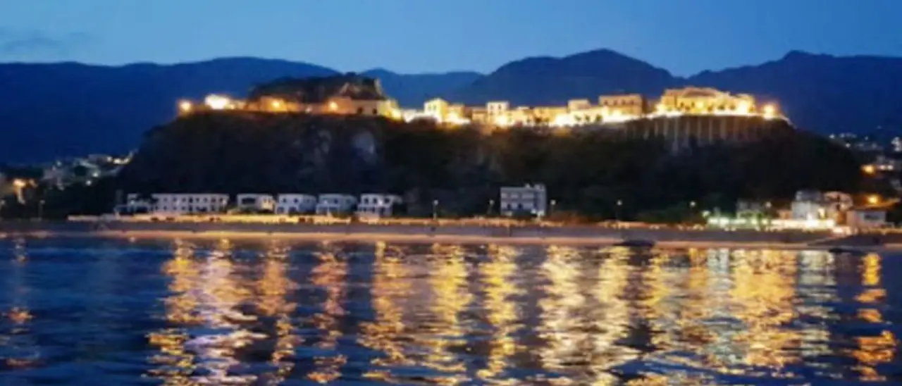 San Lucido, l'estate inizia a primavera. Il 25 aprile l'evento \"Spring session\"