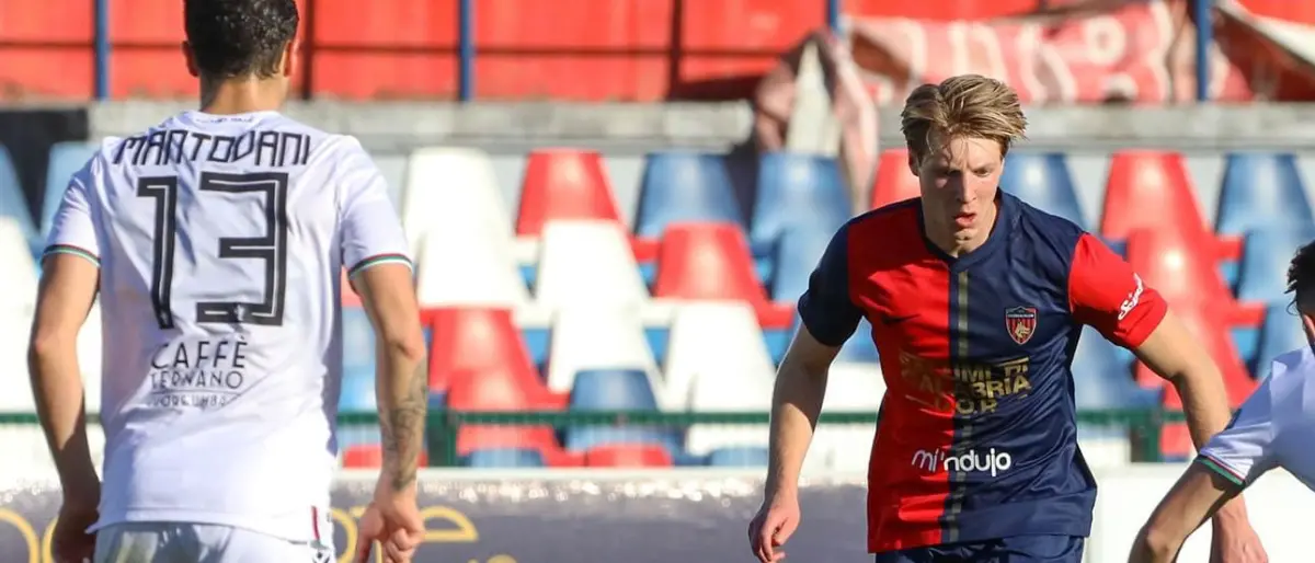 Cosenza, Mantovani per blindare la difesa. La Salernitana apre