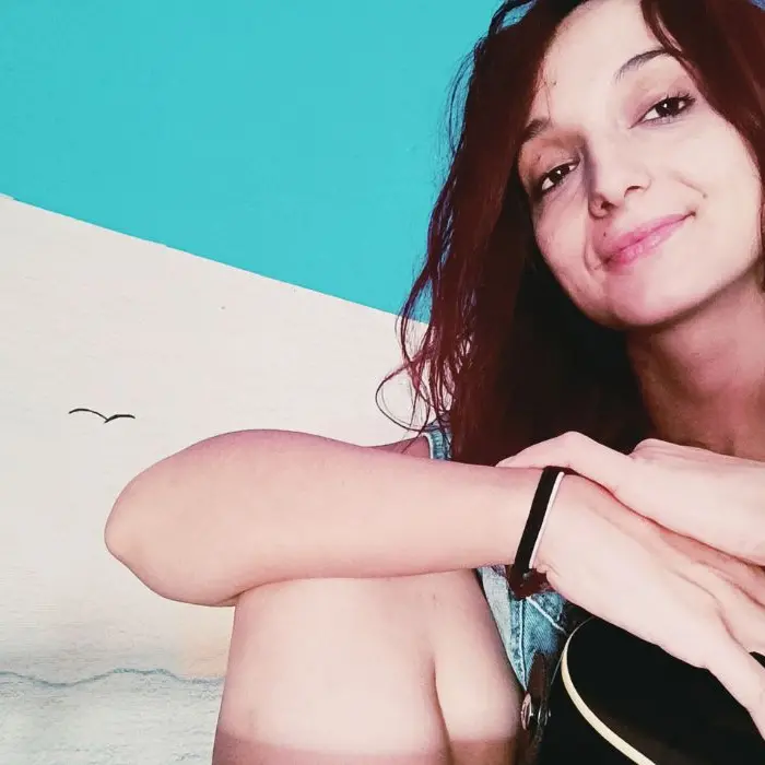 Nuovo singolo per la cantautrice cosentina Delirious: esce il 7 luglio