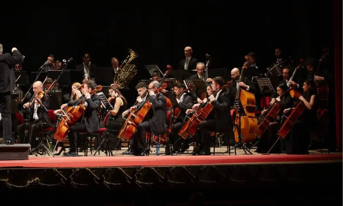L'Orchestra Sinfonica Brutia protagonista al Rendano del Concerto di Capodanno 2024