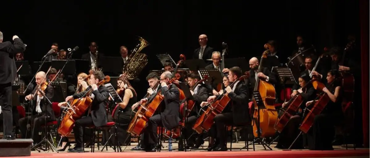 L'Orchestra Sinfonica Brutia protagonista al Rendano del Concerto di Capodanno 2024
