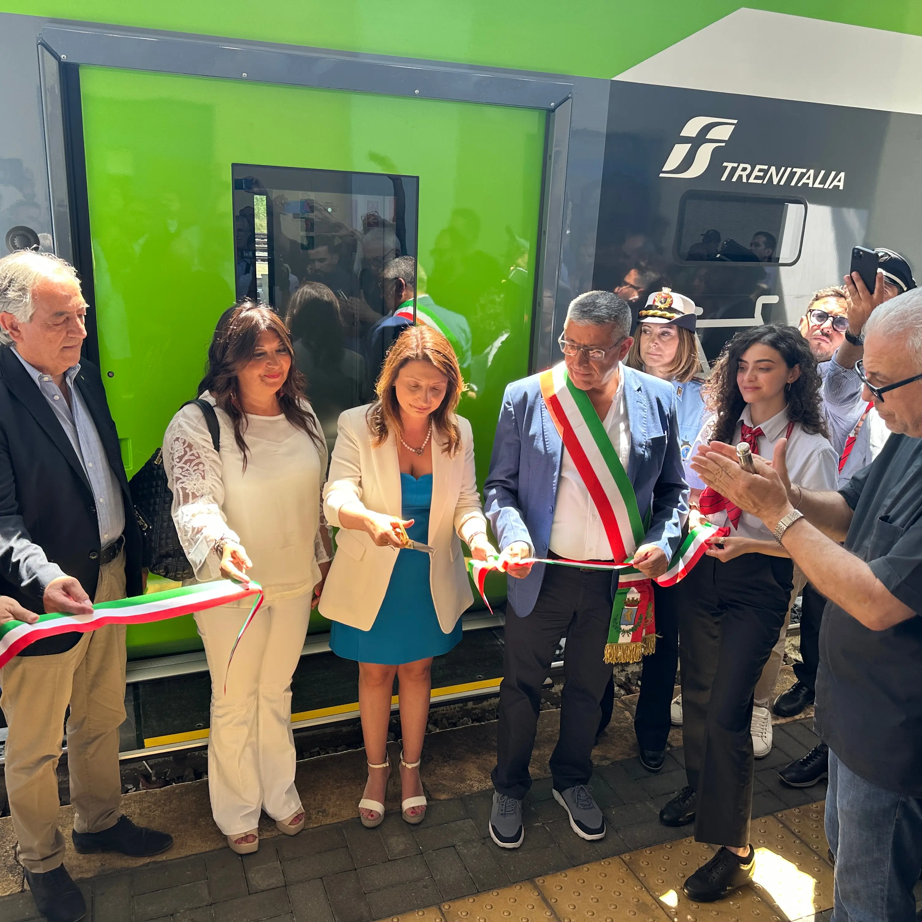 Nuovo treno blues per la jonica: un passo in avanti per un trasporto sostenibile e potenziato