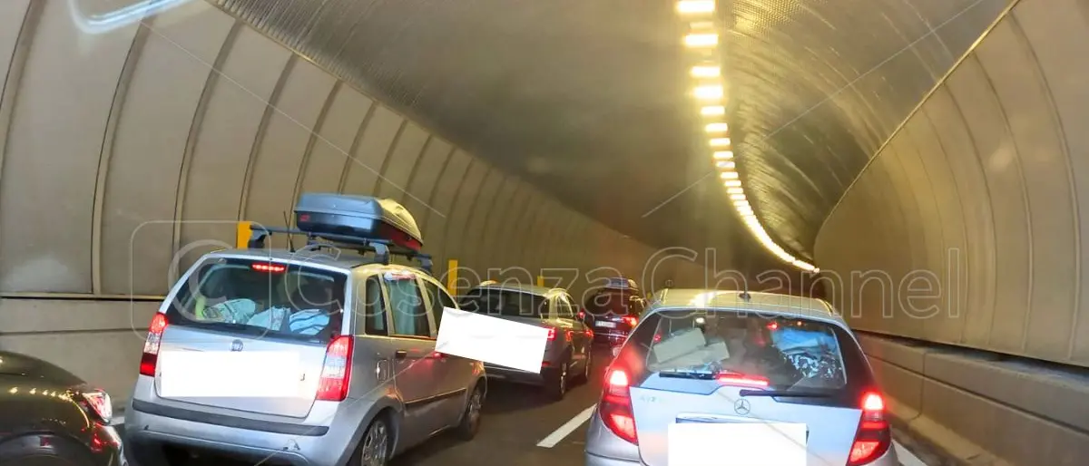 Domenica da bollino rosso sull'A2 tra Cosenza e Altilia: primo esodo estivo