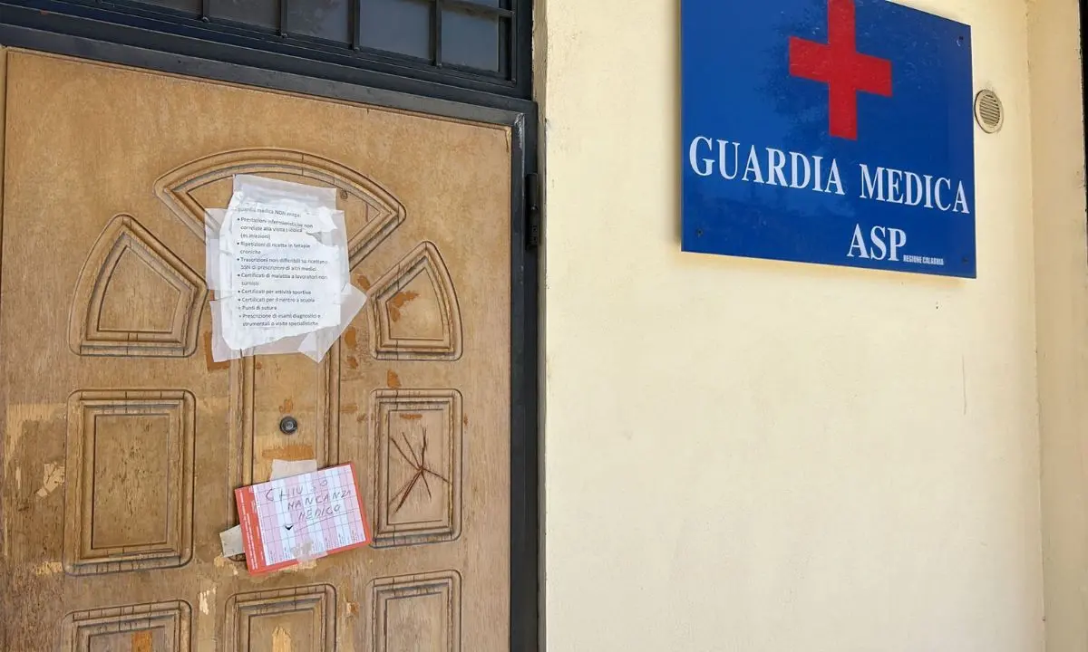 Ambulatorio chiuso a Rende, l'Asp: «Scelta obbligata, ma solo per un giorno»