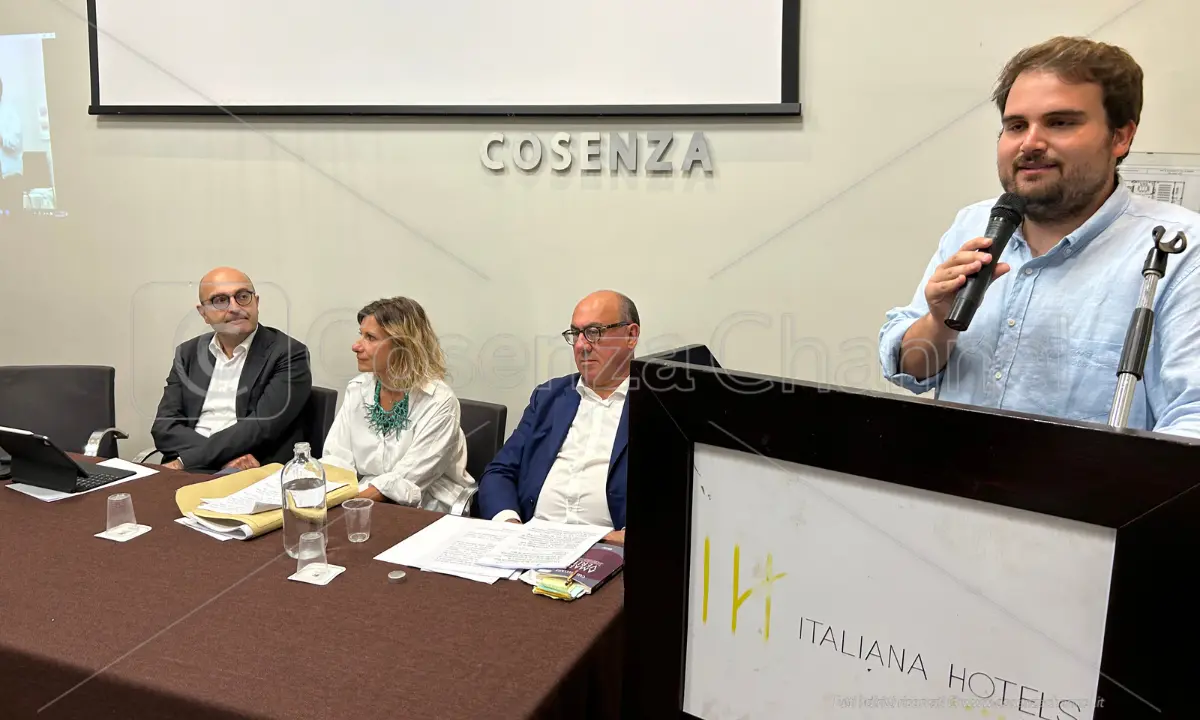 Sanità pubblica, il Pd di Cosenza lancia l’idea dei comitati popolari