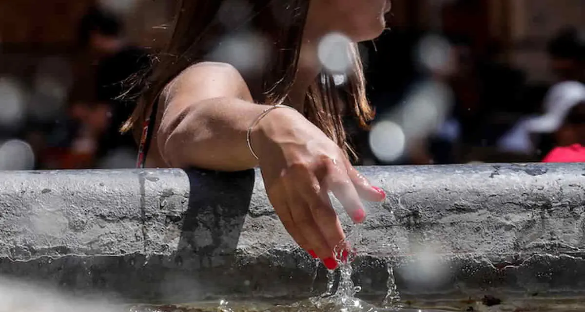 Calabria nella morsa del caldo, chiesta ad Occhiuto un'ordinanza per tutelare i lavoratori