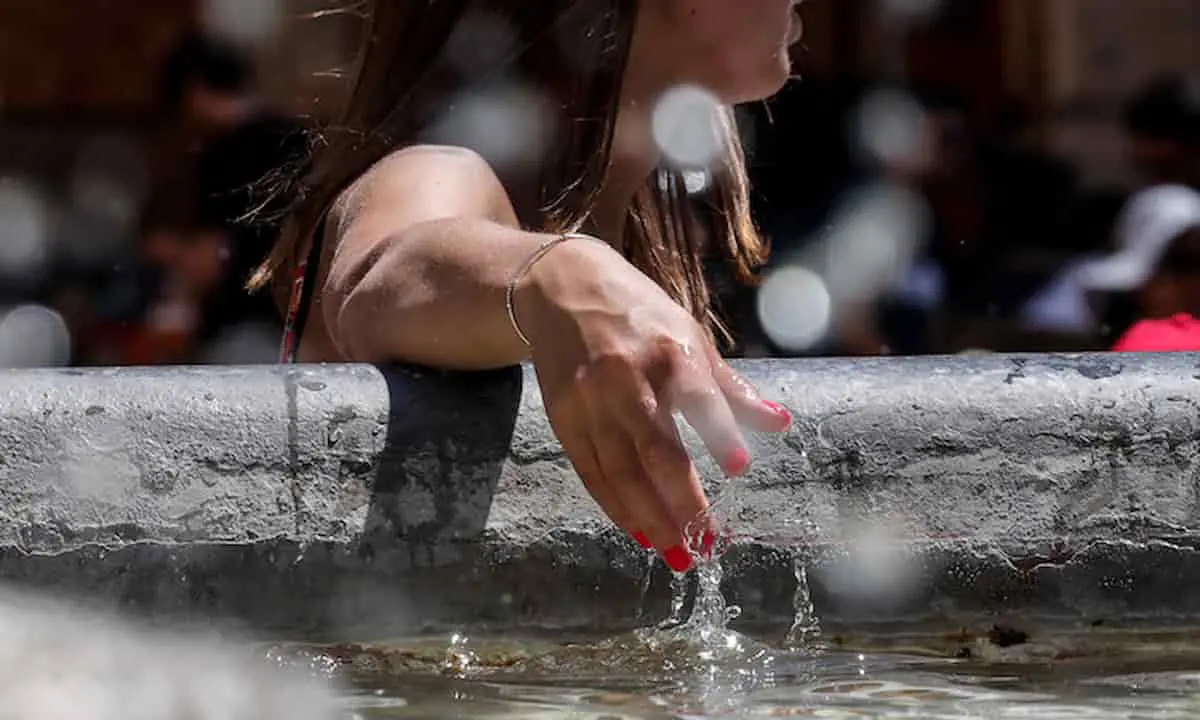 Caldo opprimente anche di notte, da oggi temperature fino a 45 gradi. Le previsioni meteo