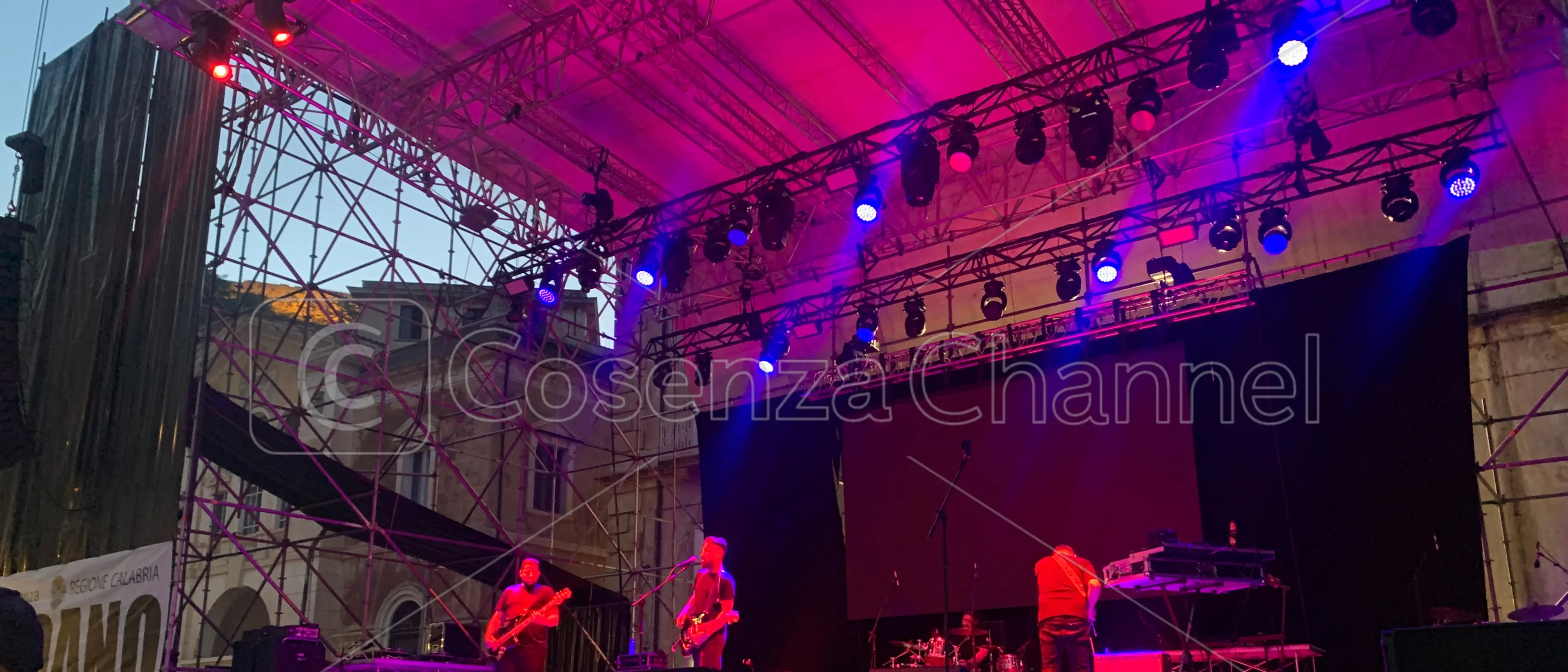 Cosenza non molla le Invasioni. Si lavora per l'edizione di quest'estate