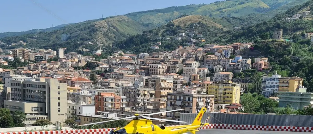 Paola, paziente trasferito d'urgenza a Roma per un trapianto di fegato