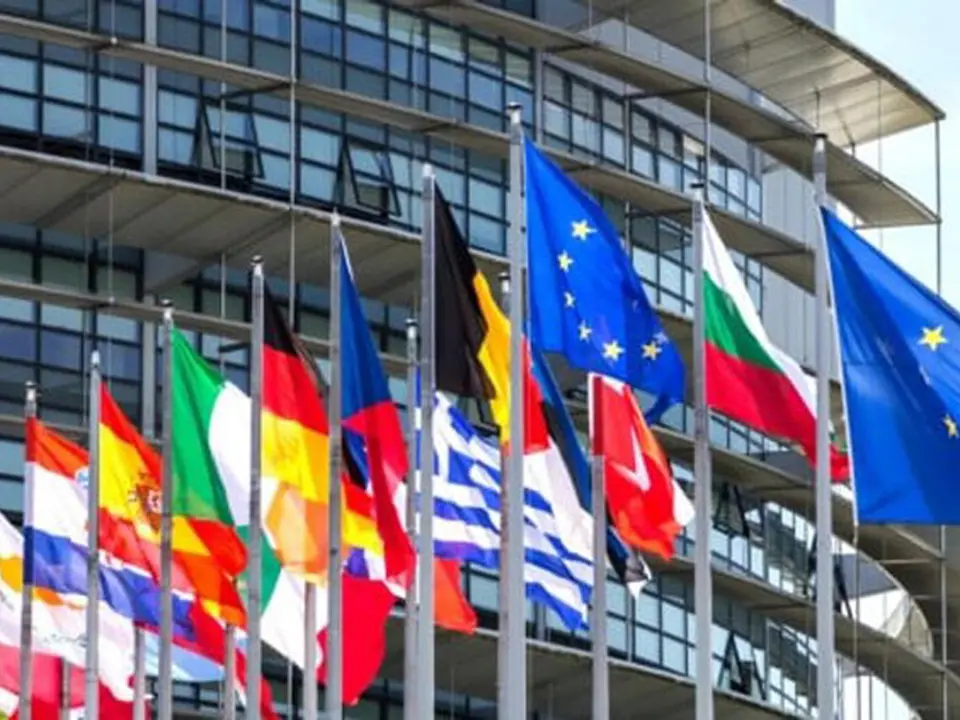 Con gli accordi sui dazi l’analisi geopolitica fa emergere le verità di fondo: la crisi più pesante è quella della Ue