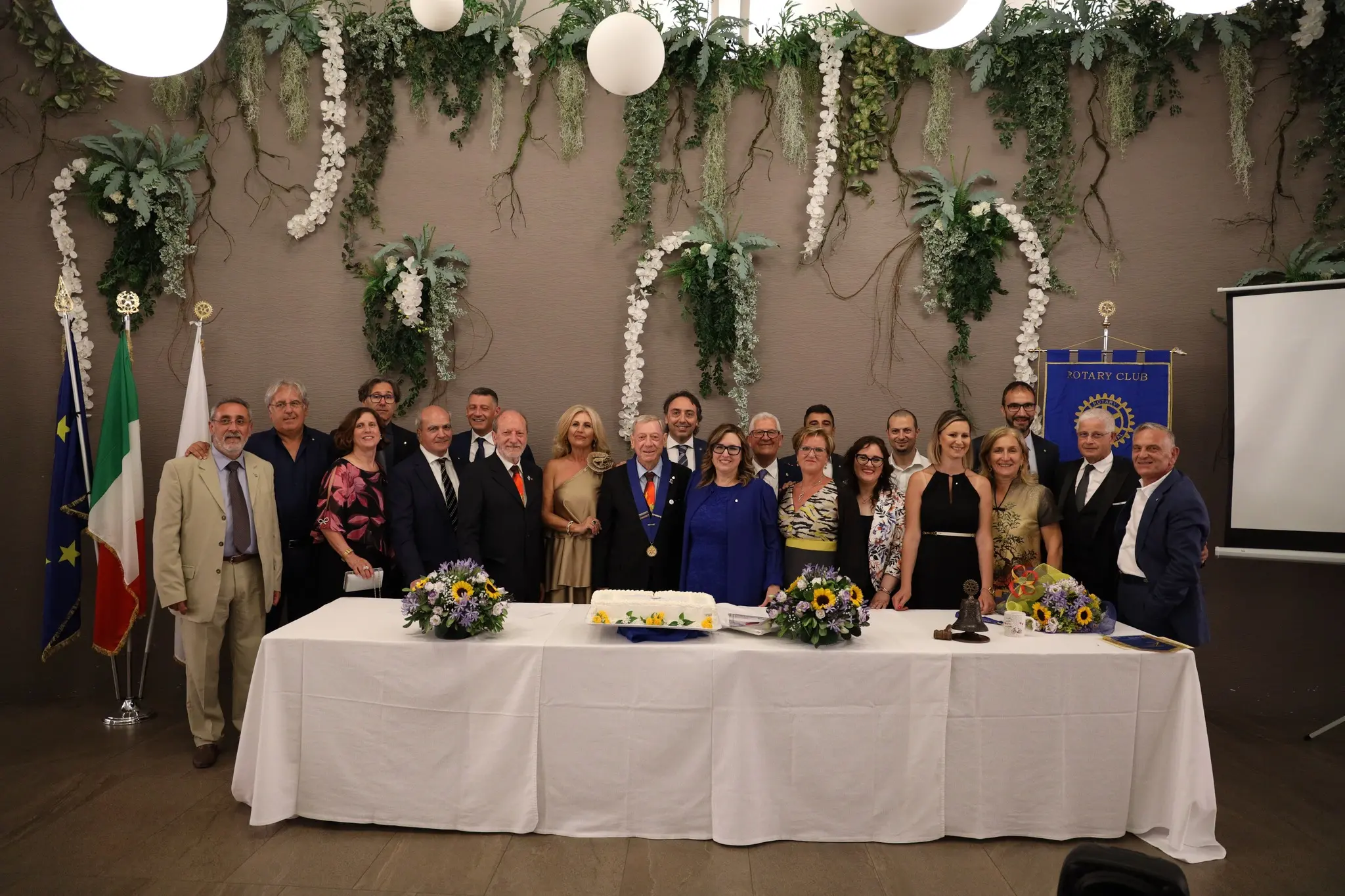 Il Rotary Club Cosenza Sette Colli ha un nuovo presidente. Lorenzi passa il collare a Bozzo