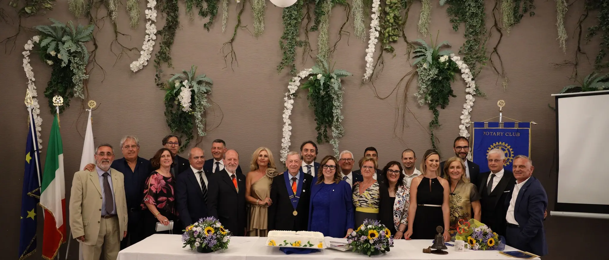 Il Rotary Club Cosenza Sette Colli ha un nuovo presidente. Lorenzi passa il collare a Bozzo