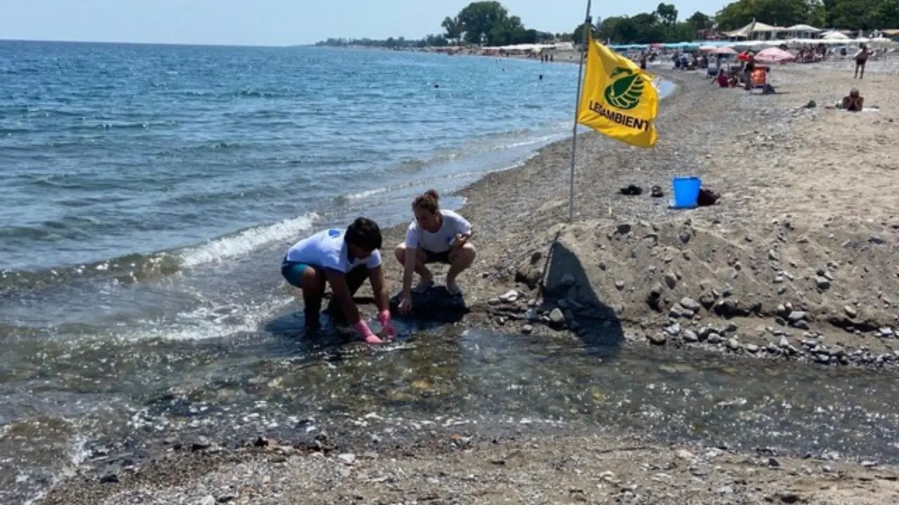 La foce del torrente Colognati «fortemente inquinata»: Goletta Verde smentisce il sindaco Stasi