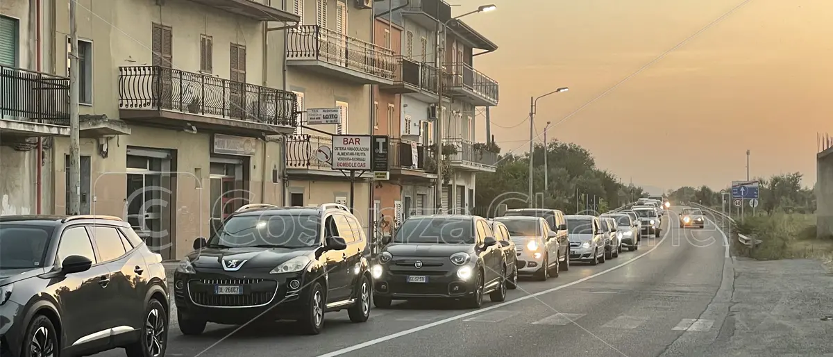 Incidente mortale a Rossano, dopo molte ore traffico ancora paralizzato sulla SS106