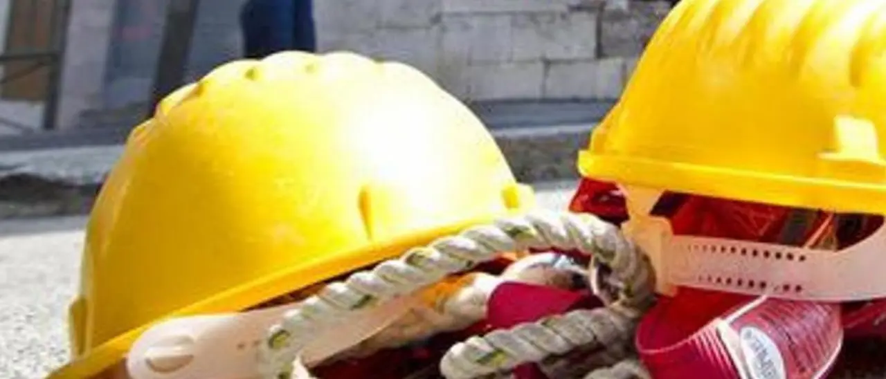 Tragedia su un cantiere a Roma, morti schiacciati da un ascensore